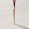 Cheek-Hugging Highlight Brush 120