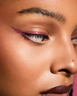 Fine Linez Lash Line-Enhancing Eyeliner