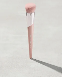 Kabuki-Buff Foundation Brush 115
