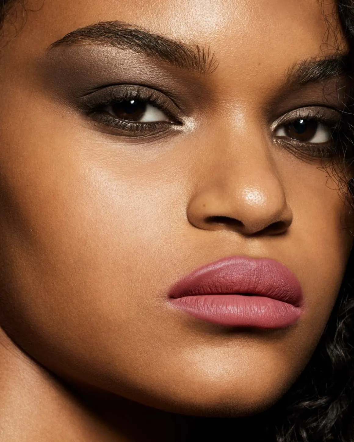 Stunna Lip Paint Longwear Fluid Lip Color